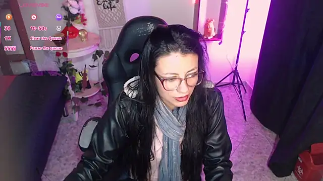 QueenRose94 online show from 13, 3, 2026