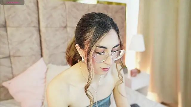 EmmaClark   online show from 21, 2, 2026