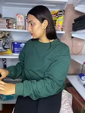 -BabyLuna online show from 8, 4, 2026