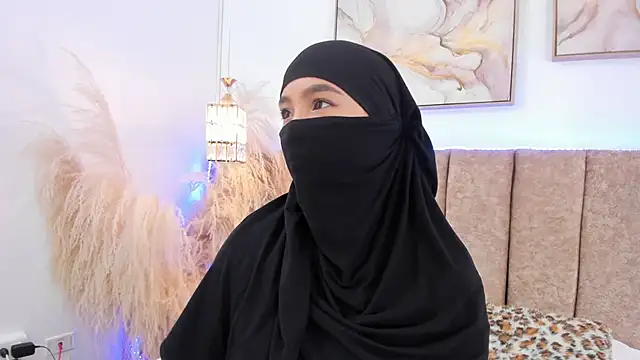 Yaasmin  online show from 10, 2, 2026