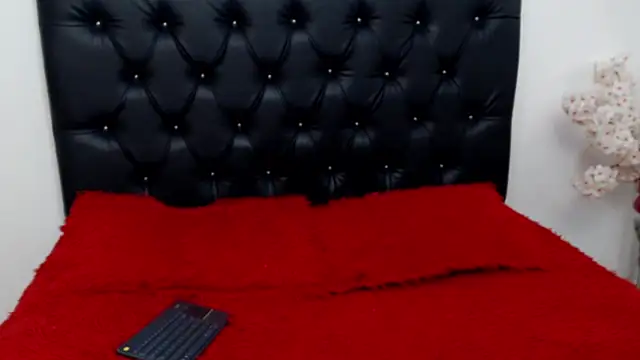 Kitty f00x online show from 12, 2, 2026