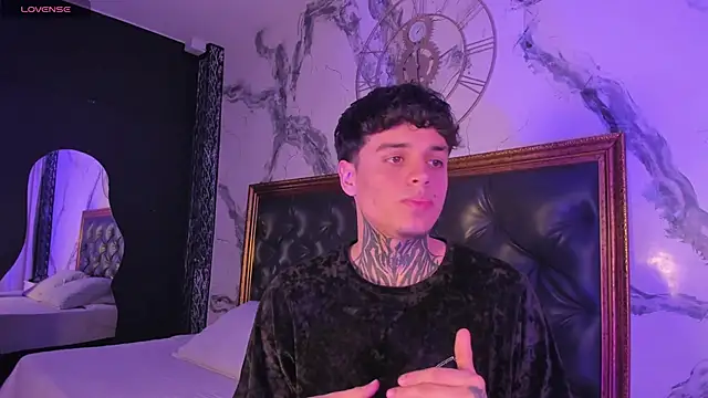 Declan-Foxx online show from 16, 4, 2026