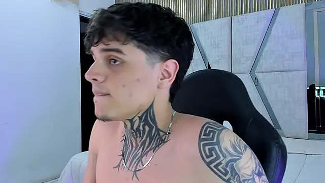 Declan-Foxx online show from 6, 4, 2026