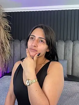 Snapshot of Nanda_vixen_ chatting on 28, 4, 2026 Nanda vixen online show from 28, 4, 2026