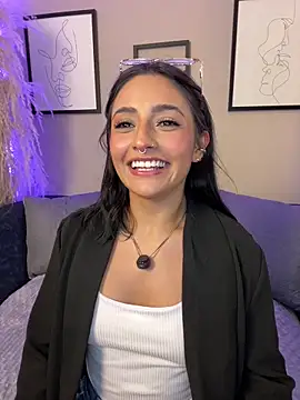 Snapshot of Nanda_vixen_ chatting on 12, 5, 2026 Nanda vixen online show from 12, 5, 2026
