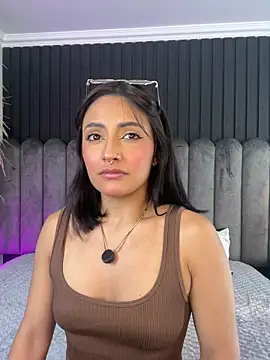 Nanda vixen  online show from 8, 4, 2026