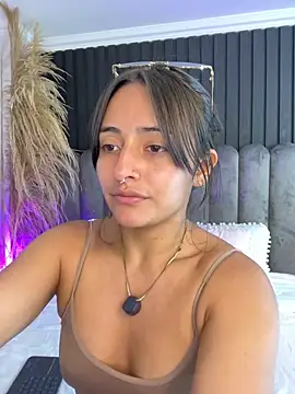 Snapshot of Nanda_vixen_ chatting on 27, 5, 2026 Nanda vixen online show from 27, 5, 2026