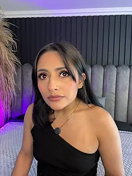 Snapshot of Nanda_vixen_ chatting on 7, 5, 2026 Nanda vixen online show from 7, 5, 2026