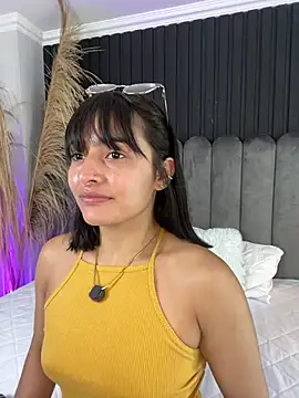 Nanda vixen  online show from 13, 2, 2026