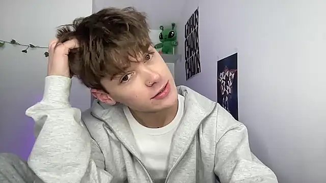 Snapshot of YourMilkyGuy chatting on 29, 4, 2026 YourMilkyGuy online show from 29, 4, 2026