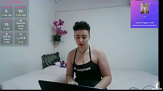 Snapshot of kittyfitty29 chatting on 4, 5, 2026 kittyfitty29 online show from 4, 5, 2026