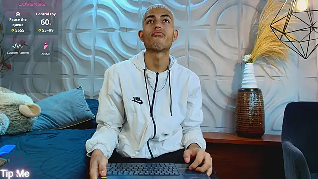 ItsZairen online show from 23, 4, 2026
