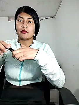 Snapshot of peytonbrunette chatting on 13, 2, 2026 peytonbrunette online show from 13, 2, 2026