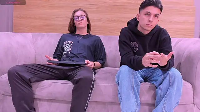 close friends online show from 25, 5, 2026