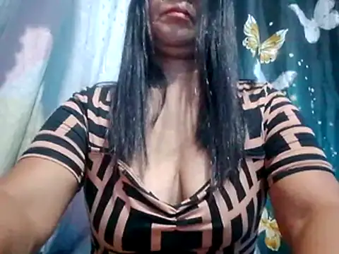 suzzie hot online show from 3, 3, 2026