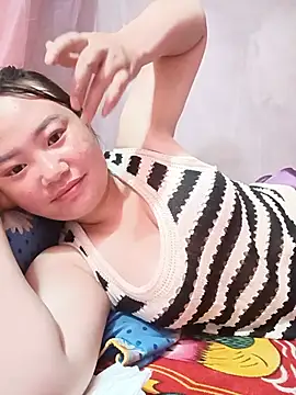 Snapshot of lisn-cute chatting on 27, 5, 2026 lisn-cute online show from 27, 5, 2026