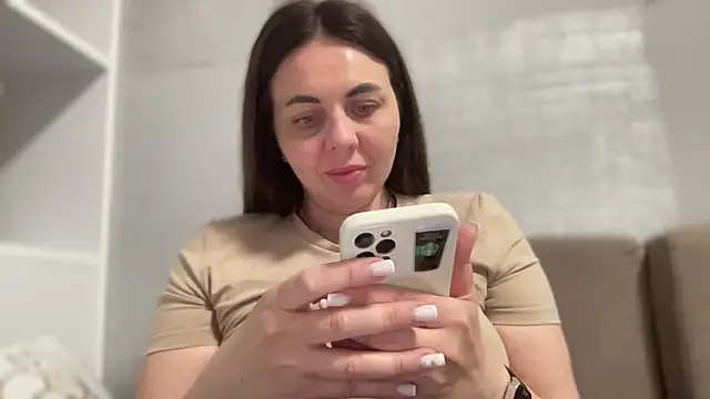 Darsy Rox online show from 17, 4, 2026