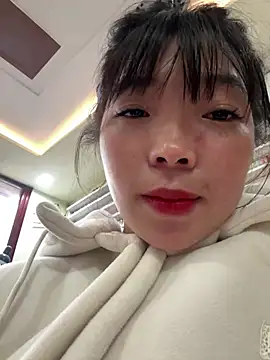 cuty lusy online show from 12, 3, 2026