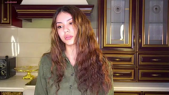 SulemaNeugin online show from 12, 3, 2026