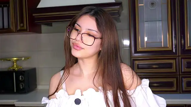 SulemaNeugin online show from 2, 3, 2026