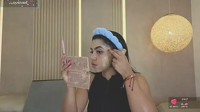 eva lain online show from 21, 4, 2026