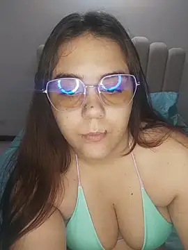 Snapshot of its_lauu_ chatting on 2, 5, 2026 its lauu online show from 2, 5, 2026