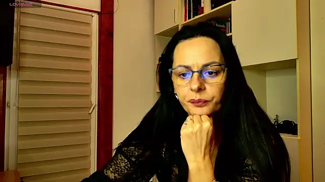 MiriamDelyn online show from 28, 2, 2026