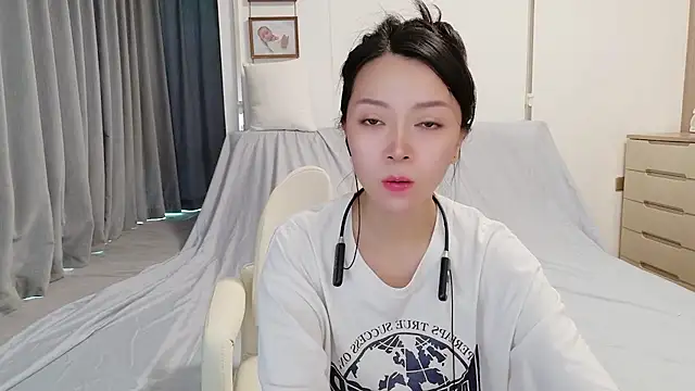 Snapshot of xiaojie_jie chatting on 8, 7, 2026 xiaojie jie online show from 8, 7, 2026