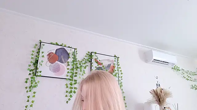 AmyLouWood online show from 23, 7, 2026