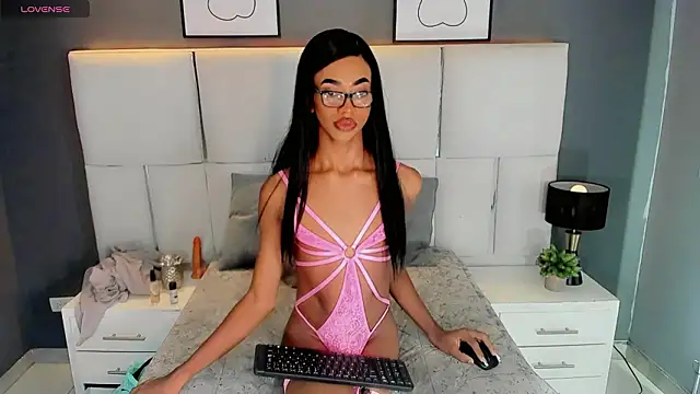 Daniiela Foxx online show from 9, 2, 2026