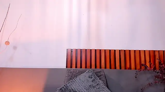 AndraCyruss online show from 24, 2, 2026