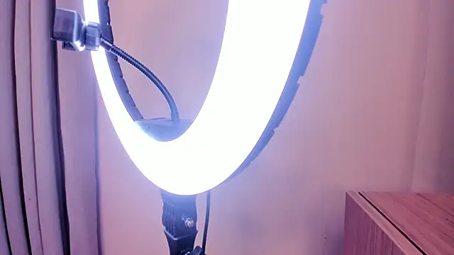 Alessia Gold online show from 12, 2, 2026