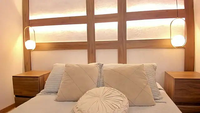 Aurea Silk online show from 13, 2, 2026