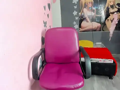 Luna white1 online show from 6, 3, 2026