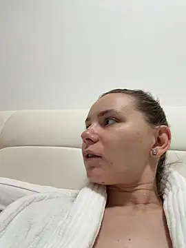 AlessiaandJay online show from 21, 4, 2026