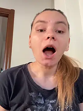 AlessiaandJay online show from 18, 4, 2026