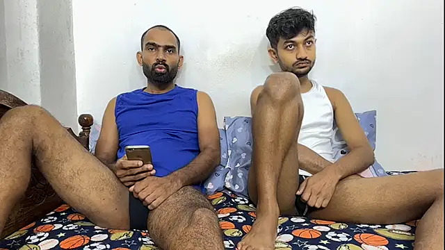 Snapshot of DesiDaddyandSon chatting on 1, 7, 2026 DesiDaddyandSon online show from 1, 7, 2026