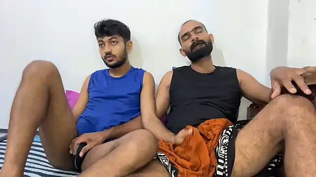 Snapshot of DesiDaddyandSon chatting on 4, 6, 2026 DesiDaddyandSon online show from 4, 6, 2026