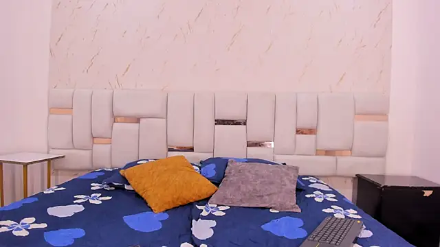 hermione brown online show from 25, 2, 2026