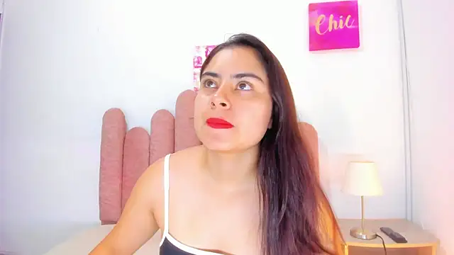 Snapshot of LunaMarin_ chatting on 12, 2, 2026 LunaMarin online show from 12, 2, 2026