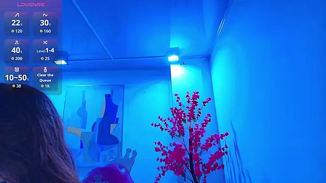 Chloe dolly online show from 25, 3, 2026