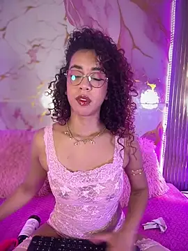 Woo isDaphne online show from 4, 3, 2026