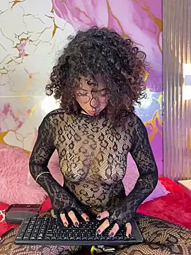 Snapshot of Woo_isDaphne chatting on 2, 5, 2026 Woo isDaphne online show from 2, 5, 2026
