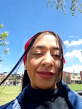 Zafira glow online show from 25, 2, 2026