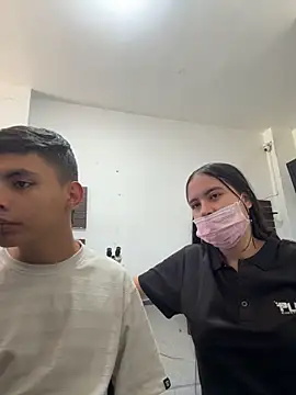 two cam latin online show from 22, 4, 2026