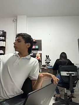 two cam latin online show from 28, 2, 2026