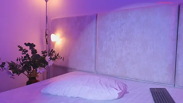 Nioki  online show from 16, 4, 2026