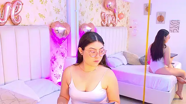 Mia Reize online show from 11, 2, 2026