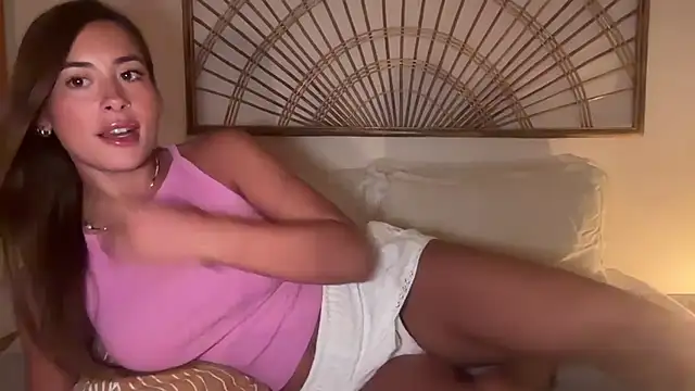 karinaaaxx online show from 24, 4, 2026