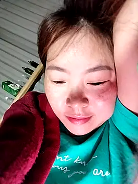 Yiyoongg online show from 10, 2, 2026